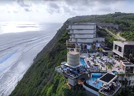 Balibars.com.au gives you bali bars, public bars, wine bars, lounges, lounge bars, cocktail bars and boutique bars. The Top 5 Must Visit Bali Infinity Pools And Best Beach Clubs In Bali Indonesia Monacorona Com A Millennial Luxury Travel Blog