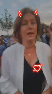 À nos petites mains de l'ombre de Petite-Foret ❤️ Ils sont venu la semaine  dernière devant la ferme pour nettoyer les routes et les trottoirs. Merci  pour votre travail et vos actes