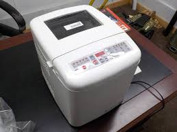 Download free bread machine manuals for welbilt, oster, sunbeam, black and decker bread lost your bread machine manual or bought a used bread machine that didn't come with a manual? Welbilt Bread Machine Cleaning Out The Warehouse Everything Starts At 99 Cents Everything From Furniture To Comercial Items New And Used Stuff Equip Bid