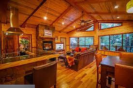 White glove luxury cabins is a small vacation rental company specializing in providing an elite cabin experience in the broken bow lake and beavers bend region. 13 Oklahoma Cabin Rentals Top Vacation Log Cabins For Rent In Ok