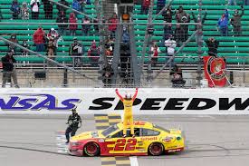 The official site of kansas speedway. Logano Wins Nascar Hollywood Casino 400 At Kansas Speedway The Kansas City Star