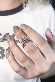 Pin By Vioni On Tattoo S Cool Finger Tattoos Finger Tattoo Designs Finger Tattoos