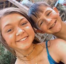 Angie Hanley's Instagram, Twitter & Facebook