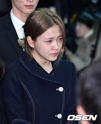 I think a lot have said it is just a . Video Of Red Velvet Yeri Crying At Jonghyun S Funeral