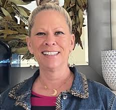 Christina Ramon's Instagram, Twitter & Facebook