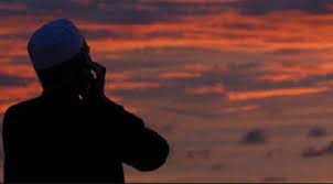 Namun demikian adzan subuh yang dilakukan setelah terbitnya fajar lebih utama dari pada yang dilakukan sebelum fajar. Cara Menjawab Adzan Dan Iqomah Sesuai Sunnah Serta Keutamaannya