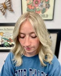 Tabatha Cameron's Instagram, Twitter & Facebook