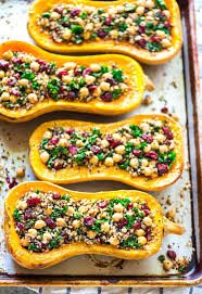 Delicious Healthy Stuffed Butternut Squash With Quinoa Cranberries Kale And Chickpeas An Easy Satisfying Vegetar Rezepte Roh Essen Kurbis Rezepte Einfach
