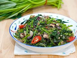 In a pan, add some cooking oil when it heats up, add the chopped onions and garlic, cook them until they are caramelized. Sweet Potato Leaves In Chilli Sweet Potato Leaves Asian Vegetarian Recipes Mediterranean Diet Recipes Breakfast