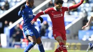 Los reds, vigentes monarcas de la premier league, sacuden a los foxes, llegan a 20 puntos y son sublíderes por. Hasil Liga Inggris Leicester Vs Liverpool Peluang Juara The Reds Makin Ambyar The Foxes Merangsek Tribunnews Com Mobile