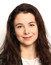 Angela Zapp's Instagram, Twitter & Facebook