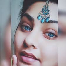 Tania Moses's Instagram, Twitter & Facebook