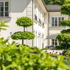 Pin Von Quartier Acht Auf Garten Immobilienmakler Immobilien Schone Landschaften