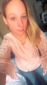 Hiii I just moved here with my husband looking for new girl friends around  the area! Pls dm me :))