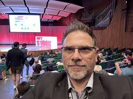 Michelle Stough's Instagram, Twitter & Facebook