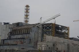 Reactorul 4 la câteva luni după dezastru. 10 Lucruri Terifiante Despre Cernobil CaÈ›i Oameni A Ucis De Fapt Cea Mai Mare CatastrofÄƒ NuclearÄƒ CivilÄƒ Din Istorie