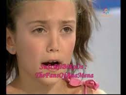 Desde málaga al mundo, dice ana mena al inicio de a un paso de la luna, la canción que ha terminado de lanzarla a la estratosfera del éxito. Ana Mena Su Historia Como Cantante Youtube