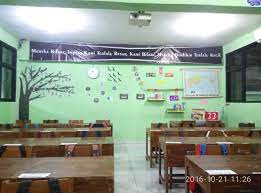 Bentuk perayaannya bisa berbagai macam, yaitu melakukan upacara bendera, mengadakan lomba, ataupun dekorasi bernuansa kemerdekaan indonesia. Sman 33 Jakarta On Twitter Kegiatan Seleksi Lomba Menghias Kelas Yang Di Lakukan Oleh Seluruh Siswa I Sman 33 Jakarta Dalam Rangka Bulan Bahasa Alskaolika Https T Co Mwexiqqzpj