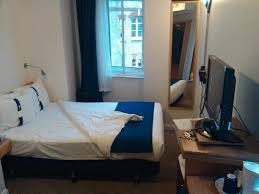 The closest london city airport is placed in 10.6 km from the hotel. Small Kamer Picture Of Holiday Inn Express London Southwark Tripadvisor