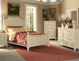 Classic Country Style Bedrooms With Wooden Material Old Pink Carpet Country St Country Style Bedroom Country Bedroom Design French Country Decorating Bedroom