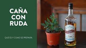 Un ritual que perdura en el tiempoel profesor y divulgador de la lengua guaraní, juan ramón fariña contó en misiones cuatro cómo surgió la tradición de cada 1º de agosto y cómo preparar esta bebida ancestral para alejar los males. Cana Con Ruda Como Se Toma Y Cual Es El Origen De La Tradicion Del 1 De Agosto Agrofy News