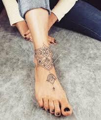 Die fuß tattoo kette ist das gewisse etwas, das jede frau braucht, um mehr männliche achtung auf sich zu richten, und auch. 40 Finding The Best Female Ankle Tattoos Ideas Page 41 Finding The Best Female Ankle Tattoos Fusstattoo Fusstattoos Tattoo Fuss Frau