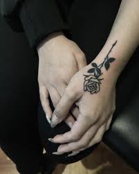 Check spelling or type a new query. Black Rose On The Left Hand By Tattooist Miedoalvacio Tattoogrid Net