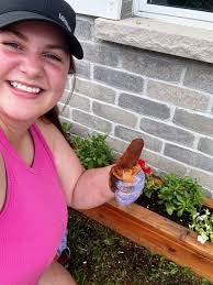 The weeds never stood a chance 😅👩‍🌾. Even though it was already 30+…