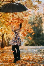 See more ideas about fall pictures, fall family pictures, autumn photography. Autumn Photo Inspo 30 Creative Ideas To Take Cute Pics In The Fall Aesthetic Design Shop