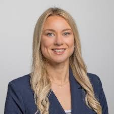 Amy Bunton's Instagram, Twitter & Facebook