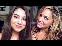 'You Raised Me; You Should Have Done Better,' 15-Year-Old Tells Mom Who  Calls Her A 'Beverly Hill…