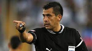 Brasil se ha reconocido a nivel internacional por el polémico arbitraje de julio bascuñán, mismo que inclinó la cancha a favor del cuadro dirigido por tite. Peru Vs Brasil Arbitraje De Julio Bascunan Genera Polemica Caretas Deportes
