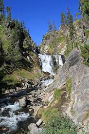 Yellowstone Hikes Mystic Falls Trail 2 5 Miles As A Loop Moderate Step Off The Wyoming Vacation Yellowstone Yellowstone Hikes