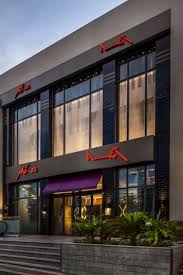 لتجربة بوليودية ساحرة إليك أفضل المطاعم الهندية في الرياض الرجل