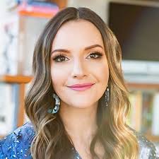 Top 60 Women In Business Influencers in 2025