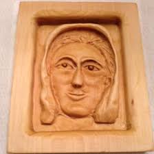 Karver's wood carving of bears