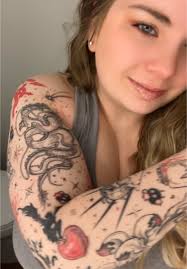 ♥️♥️♥️ How many anime references can you spot? 👀 My artist worked