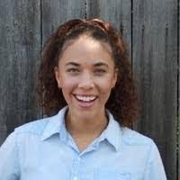 Lauren Macklin's Instagram, Twitter & Facebook