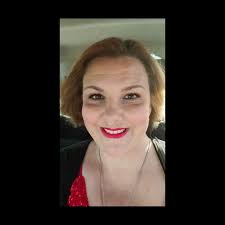 Can anyone recommend a photographer for a family photo shoot?