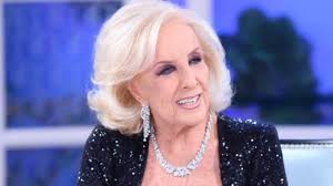 El año pasado la hermana de la diva de la televisión mirtha legrand fallecía, tras días de convalecencia. A Un Mes De La Muerte De Su Hermana Mirtha Legrand Recordo A Goldi