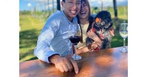 Egan bernal se convirtió en el inminente campeón del tour de francia con tan solo 22 años de edad. Egan Bernal Presenta A Su Nueva Novia Se Sabe Poco De Ella Termino Con Xiomara Guerrero Fuera Del Futbol Futbolred
