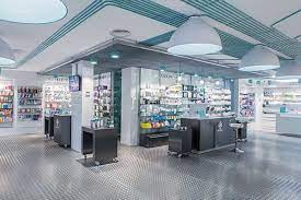 Al igual que las farmacias del pasado, aún conserva toda su arquitectura y atmósfera. Una Farmacia Con Caracter De Apertura