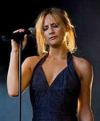 Met geike heeft hooverphonic grote successen geboekt. Hooverphonic Geike Arnaert