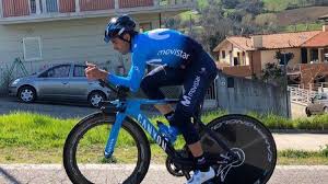 El ciclista alavés mikel landa reconoce que una de las razones por la que decidió abandonar el landa se refiere a su experiencia de este año en el tour con movistar: Giro De Italia Mikel Landa Aprovecha Su Estancia En Italia Para Inspeccionar La Crono Del Giro As Com
