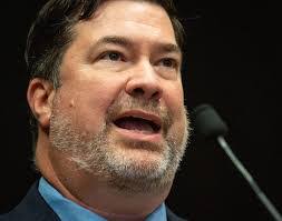 Scott Chinn's Instagram, Twitter & Facebook