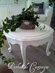table de salon de style louis xv peint en blanc patine deco salle a manger table de salon mobilier de salon