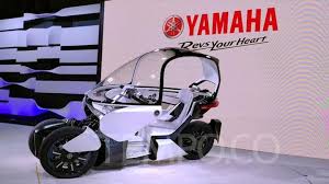 Sesuai dengan namanya, motor ini memiliki tiga pada mulanya motor roda tiga merupakan motor gede bekas yang dimodifikasi sedemikian rupa sehingga memiliki tiga roda, namun belakangan ini. Yamaha Mw Vision Motor Roda Tiga Beratap Layaknya Bajaj Foto Tempo Co