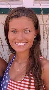 Linda Deis's Instagram, Twitter & Facebook