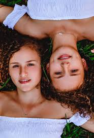 Facts and Myths About Lefthanders