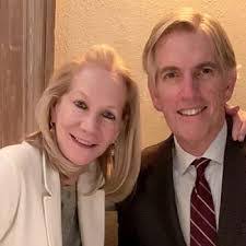 Ann Croll's Instagram, Twitter & Facebook